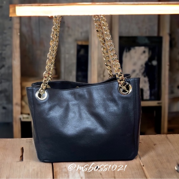 outlet online store sale cheap Valentino Black Quilted Shoulder Bag